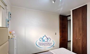 Vende Casa Amoblada 3d 4b 2e - Sector Peñalolén - Santiago