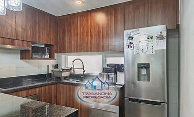 Vende Casa Amoblada 3d 4b 2e - Sector Peñalolén - Santiago