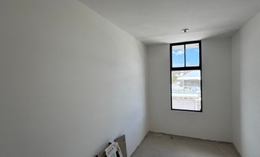 Venta casa de 4 dormitorios con baño a estrenar Mitad del Mundo