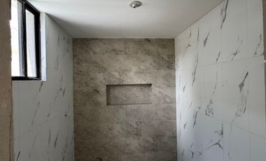 Venta casa de 4 dormitorios con baño a estrenar Mitad del Mundo