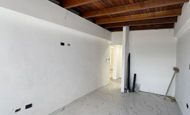 Venta casa de 4 dormitorios con baño a estrenar Mitad del Mundo