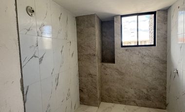 Venta casa de 4 dormitorios con baño a estrenar Mitad del Mundo