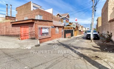 Venta Casa con dos locales comerciales Sector Jardines del Norte