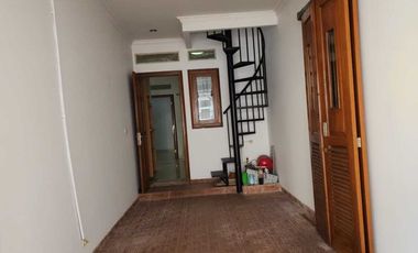 Di Sewa Rumah Asri Nyman di Ciomas Jaksel