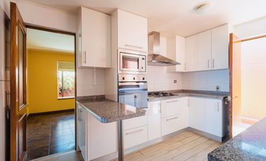 VENDO CASA  EN JARDINES DEL SUR DE LA CIUDAD DE ANTOFAGASTA