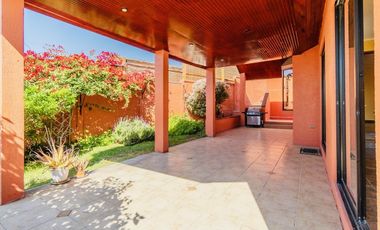 VENDO CASA  EN JARDINES DEL SUR DE LA CIUDAD DE ANTOFAGASTA