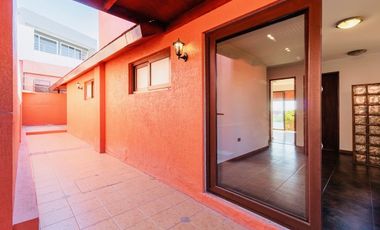 VENDO CASA  EN JARDINES DEL SUR DE LA CIUDAD DE ANTOFAGASTA