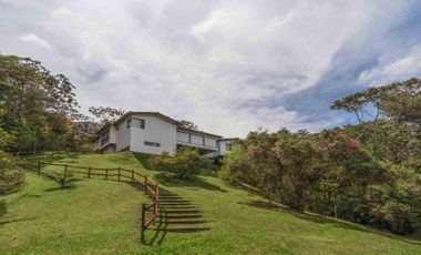 🏡 CASA EN VENTA UBICADA EN EL RETIRO SECTOR FIZEBAD