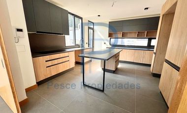 EXCLUSIVA CASA NUEVA EN CONDOMINIO CON PISCINA