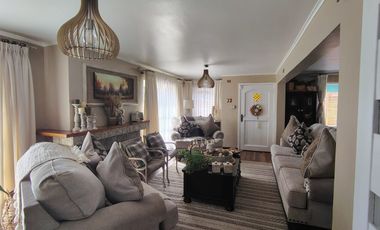 FOCOLARE PROPIEDADES VENDE CASA CERCA DE COMERCIO