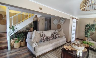 FOCOLARE PROPIEDADES VENDE CASA CERCA DE COMERCIO