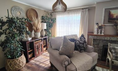 FOCOLARE PROPIEDADES VENDE CASA CERCA DE COMERCIO