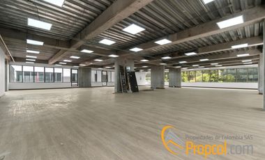 OFICINA CON TERRAZA EN ARRIENDO, CHICO