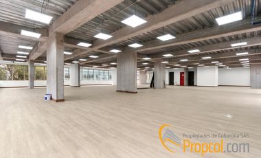 OFICINA CON TERRAZA EN ARRIENDO, CHICO