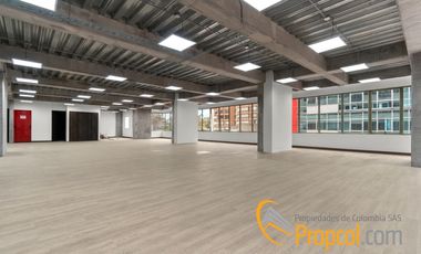 OFICINA CON TERRAZA EN ARRIENDO, CHICO