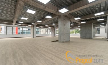 OFICINA CON TERRAZA EN ARRIENDO, CHICO