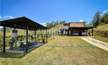 Casa campestre en vereda de El Retiro