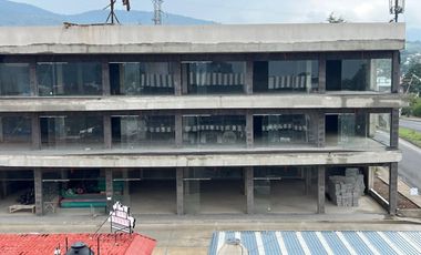 Renta Local Comercial en Plaza Explanada Esmeralda