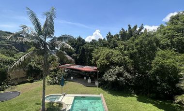 Conjunto de 3 casas en Venta en Malinalco