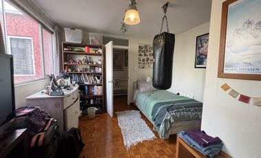 Casa en Teca en calle cerrada