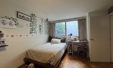 Casa en Teca en calle cerrada