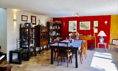 Casa en Teca en calle cerrada