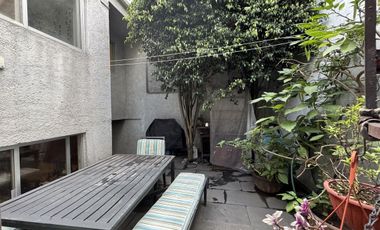 Casa en Teca en calle cerrada