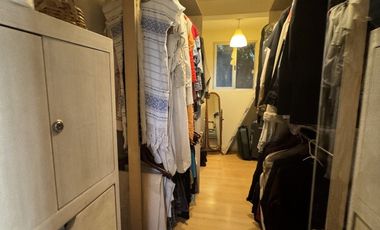 Casa en Teca en calle cerrada