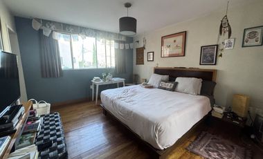 Casa en Teca en calle cerrada