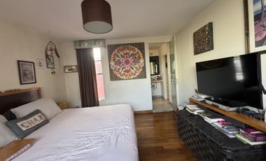 Casa en Teca en calle cerrada