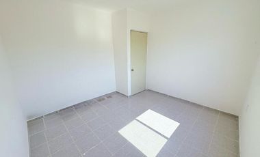 Casa en venta en Veracruz de un piso en Col. Jardines de Medellín Veracruz