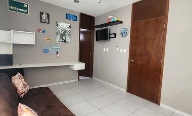 Casa Amueblada con paneles solares y piscina conkal