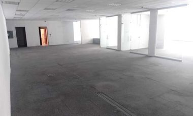 BOSQUES DE LA LOMAS BONITA OFICINA EN RENTA