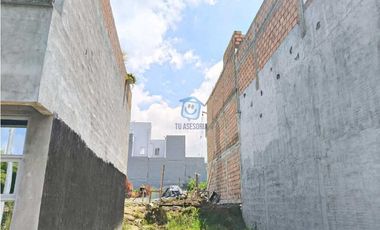 Lote en Venta Frente a la Avenida El Pollo en Dosquebras