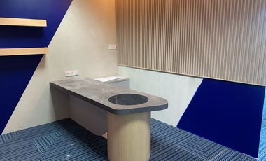 Sewa Kantor Exclusive 214 m2 Semi Furnish di Menara Karya Kuningan