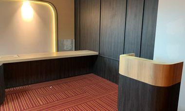 Sewa Kantor Exclusive 214 m2 Semi Furnish di Menara Karya Kuningan