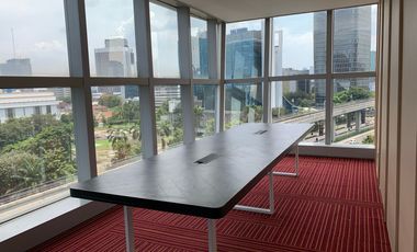 Sewa Kantor Exclusive 214 m2 Semi Furnish di Menara Karya Kuningan
