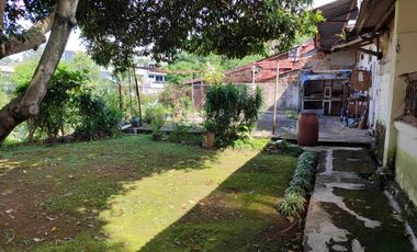Rumah Semifurnished LT 1000m dekat Stasiun dan Kebun Raya Bogor, Bogor