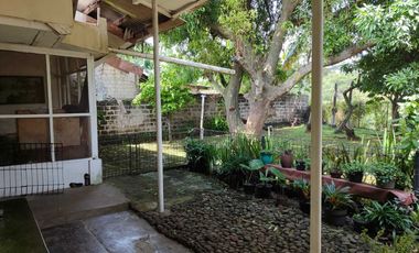 Rumah Semifurnished LT 1000m dekat Stasiun dan Kebun Raya Bogor, Bogor