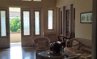 Rumah Semifurnished LT 1000m dekat Stasiun dan Kebun Raya Bogor, Bogor