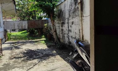 Rumah Semifurnished LT 1000m dekat Stasiun dan Kebun Raya Bogor, Bogor