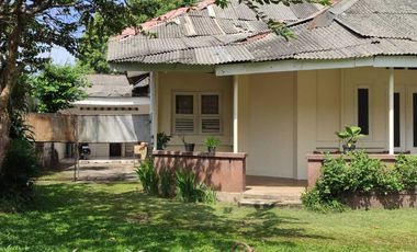 Rumah Semifurnished LT 1000m dekat Stasiun dan Kebun Raya Bogor, Bogor