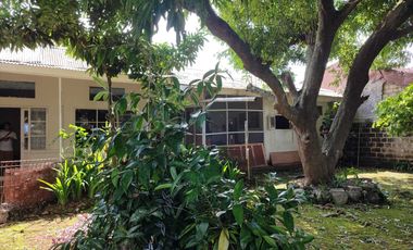 Rumah Semifurnished LT 1000m dekat Stasiun dan Kebun Raya Bogor, Bogor