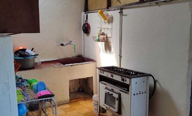 Rumah Semifurnished LT 1000m dekat Stasiun dan Kebun Raya Bogor, Bogor