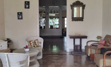 Rumah Semifurnished LT 1000m dekat Stasiun dan Kebun Raya Bogor, Bogor