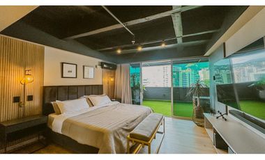 Penthouse frente al CC Santa fé para renta amoblada