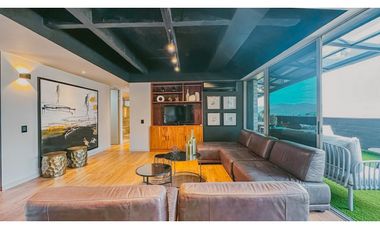 Penthouse frente al CC Santa fé para renta amoblada