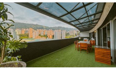 Penthouse frente al CC Santa fé para renta amoblada