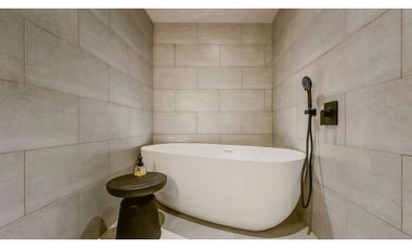 Penthouse frente al CC Santa fé para renta amoblada