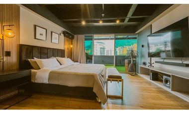 Penthouse frente al CC Santa fé para renta amoblada